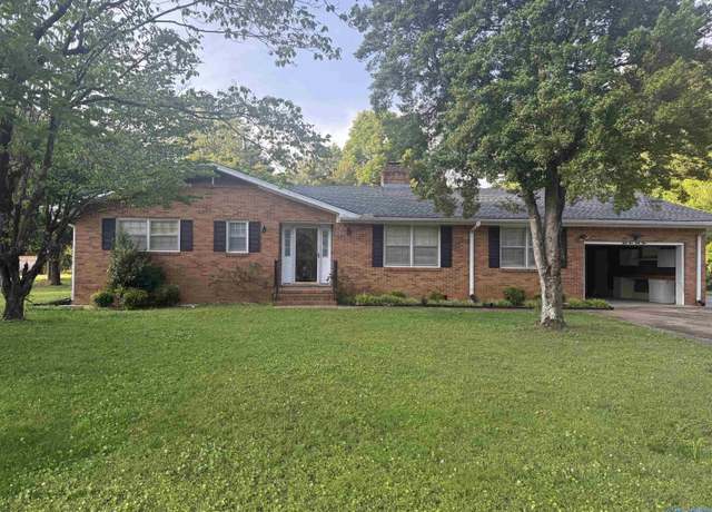 Property at 3333 Farris Dr, Huntsville, AL 35810, 3 beds, 2 baths