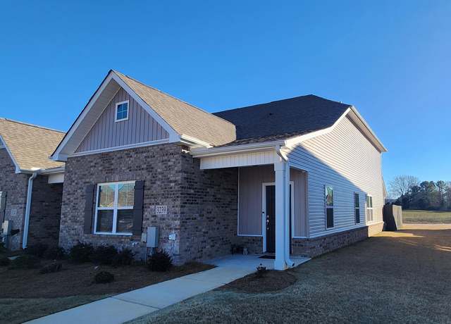 Property at 3239 Mcclellan Way, Decatur, AL 35603, 3 beds, 2.5 baths