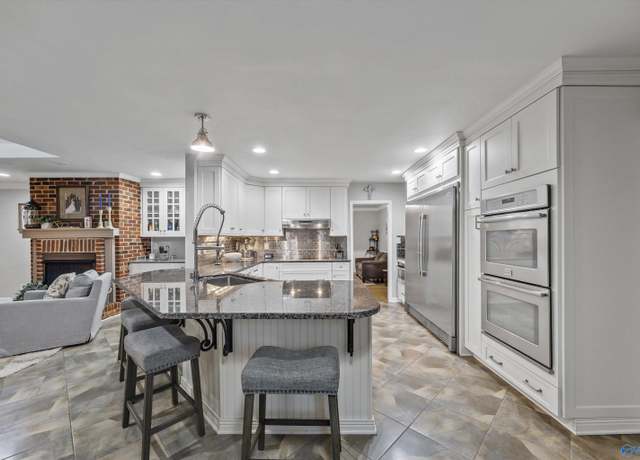 Property at 7114 Garth Rd SE, Huntsville, AL 35802, 4 beds, 3.5 baths