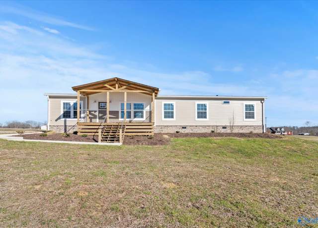 Property at 90 County Road 732, Ider, AL 35981, 4 beds, 2 baths