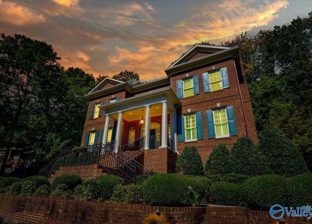Property at 1697 E Stonehurst Dr, Huntsville, AL 35801, 5 beds, 4.5 baths