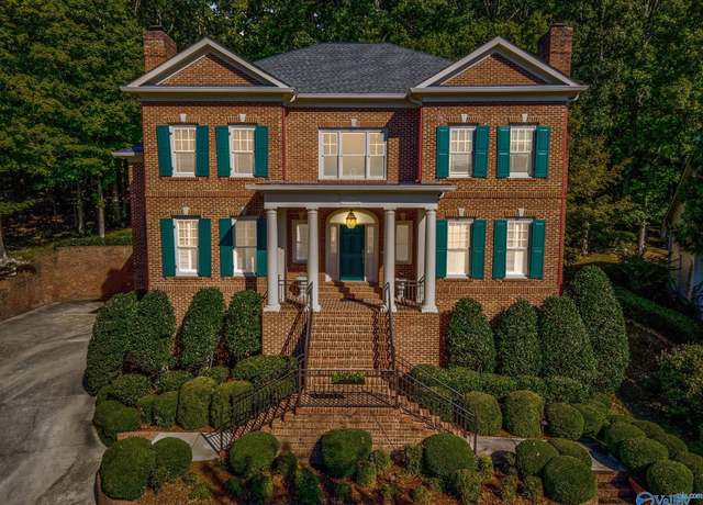 Property at 1697 E Stonehurst Dr, Huntsville, AL 35801, 5 beds, 4.5 baths
