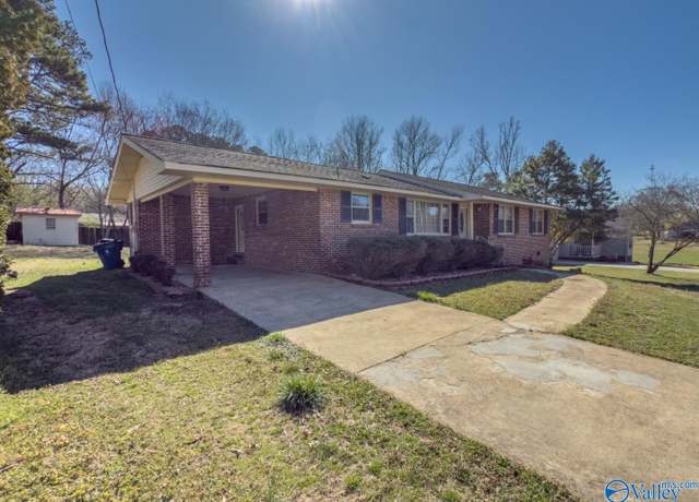Property at 114 11th Pl SW, Arab, AL 35016, 3 beds, 2 baths