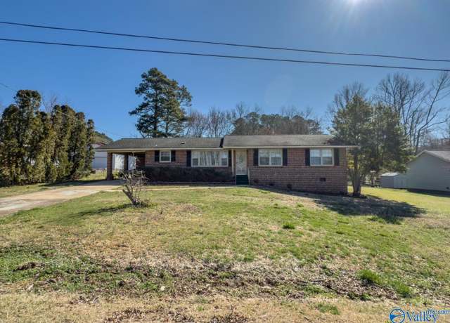 Property at 114 11th Pl SW, Arab, AL 35016, 3 beds, 2 baths