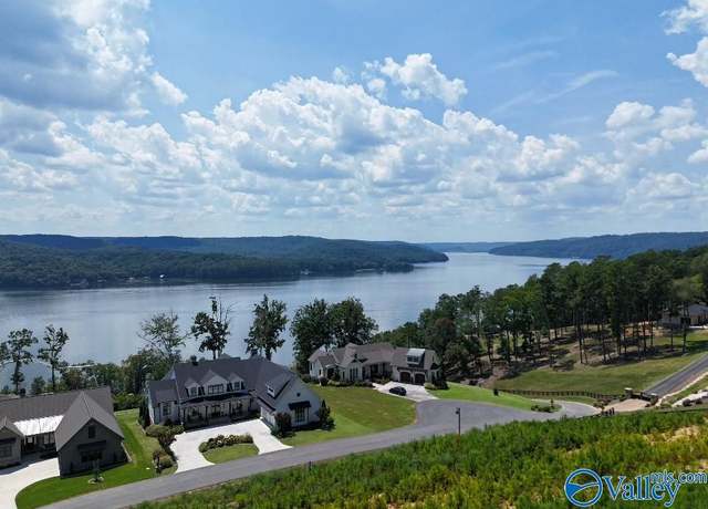 Property at 89 Boathouse Dr, Guntersville, AL 35976