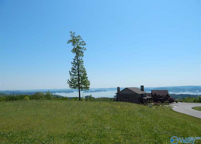 Property at 121 Legendary Dr, Guntersville, AL 35976