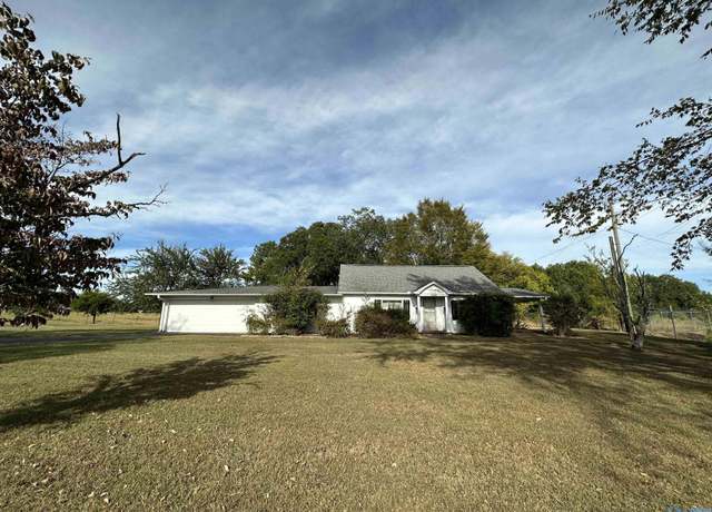 Property at 3926 Highway 231, Laceys Spring, AL 35754, 4 beds, 1 bath
