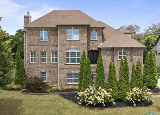 Property at 146 Forest Ridge Dr, Huntsville, AL 35806, 6 beds, 4.5 baths