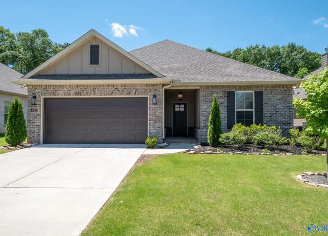 Property at 124 Midpark Dr, Meridianville, AL 35759, 3 beds, 2 baths