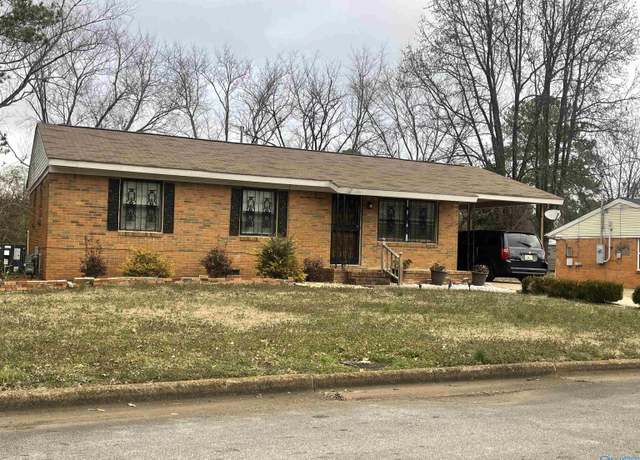 Property at 3006 Love Ave NW, Huntsville, AL 35816, 3 beds, 1.5 baths