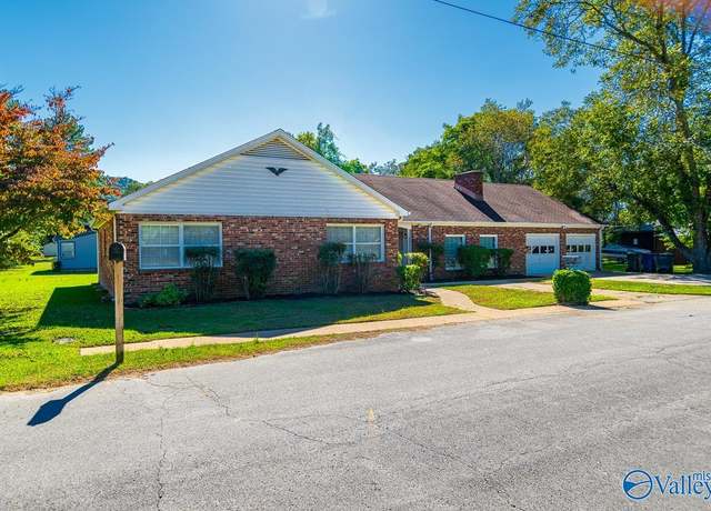 Property at 148 Maple Blvd, Gurley, AL 35748, 4 beds, 2 baths