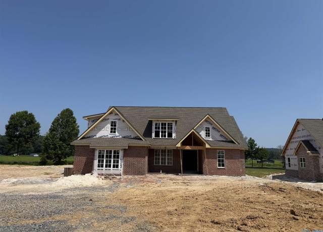 Property at 334 Lake Creek Dr, Guntersville, AL 35976, 5 beds, 3.5 baths