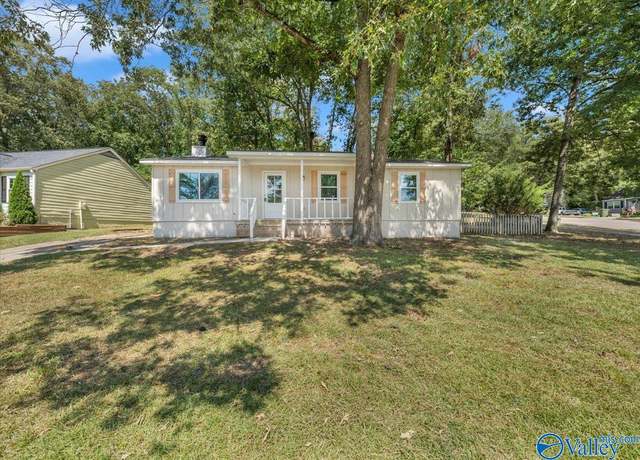 Property at 12016 Wyandotte Dr SW, Huntsville, AL 35803, 3 beds, 2 baths