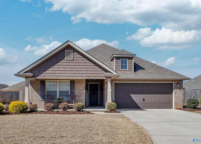 Property at 14 Buckeye Ln, Decatur, AL 35603, 3 beds, 2 baths