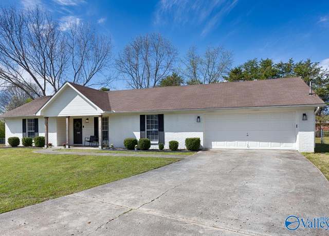 Property at 229 Countrywood Ct, Harvest, AL 35749, 3 beds, 2 baths
