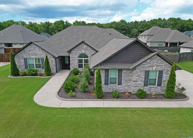 Property at 25345 Nettlebrooke Dr, Athens, AL 35613, 5 beds, 3 baths