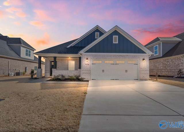 Property at 16930 Orleans Dr, Athens, AL 35611, 4 beds, 2.5 baths