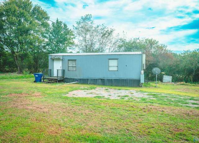 Property at 332 County Road 29, Crossville, AL 35962, 2 beds, 1 bath