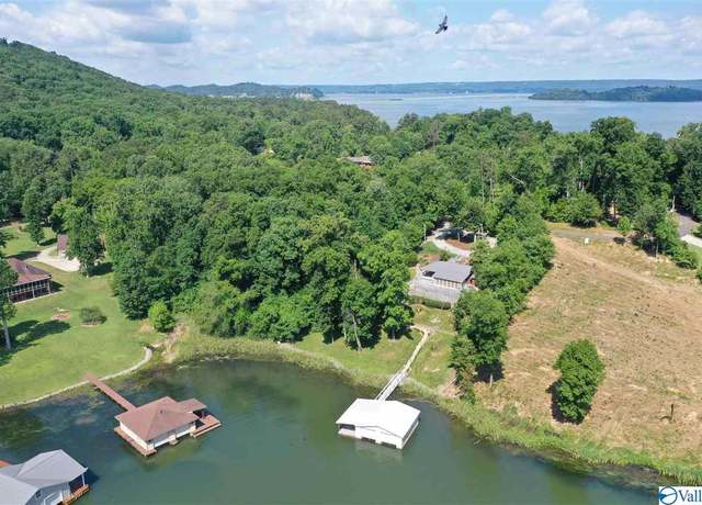 Property at 104 Signal Point Dr, Guntersville, AL 35976
