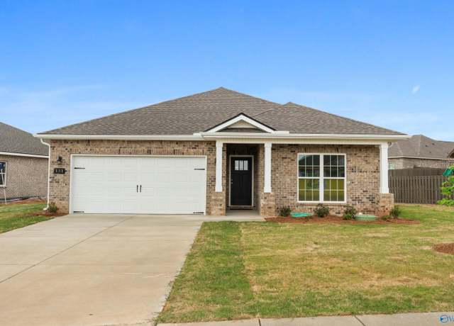 Property at 151 Heritage Lakes Blvd, New Market, AL 35761, 3 beds, 2 baths