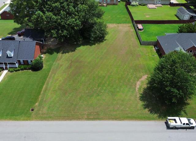 Property at 1703 Bellview Dr, Athens, AL 35611