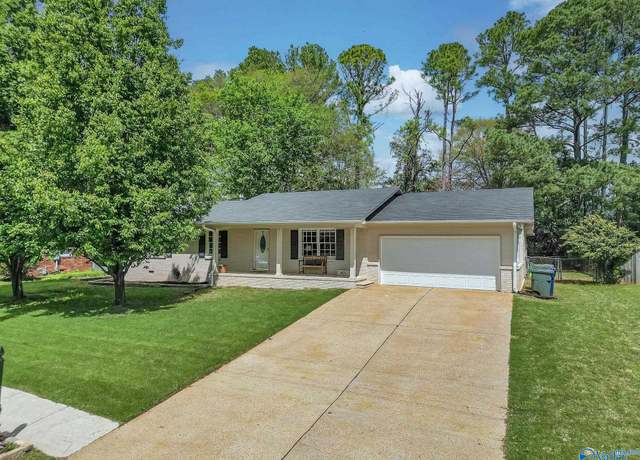 Property at 9003 Craigmont Rd, Huntsville, AL 35802, 3 beds, 2 baths