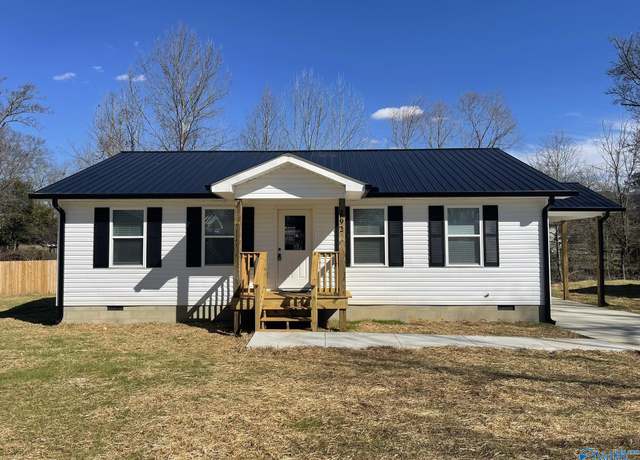 Property at 221 Maple Ave, Boaz, AL 35957, 3 beds, 2 baths