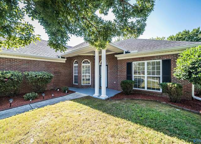 Property at 5014 Liberty Park Cir, Owens Cross Roads, AL 35763, 3 beds, 2 baths