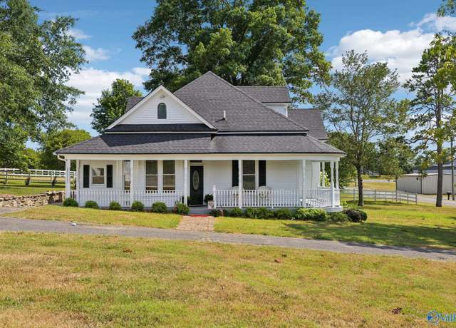 Property at 37 Deer Trace Rd, Fayetteville, TN 37334, 4 beds, 3.5 baths
