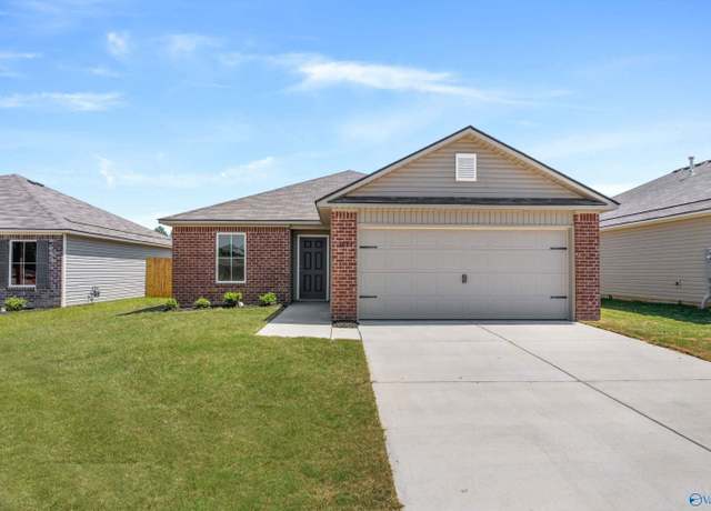 Property at 1686 Drake Ave SE, Cullman, AL 35055, 3 beds, 2 baths