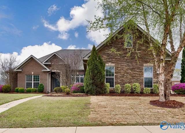 Property at 8487 Sedgebrook Dr SE, Owens Cross Roads, AL 35763, 4 beds, 4.5 baths