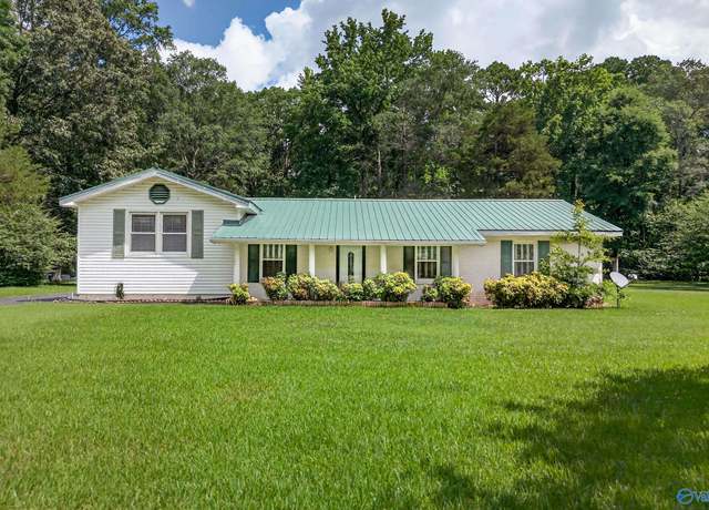 Property at 271 Oakview Rd, Hazel Green, AL 35750, 2 beds, 1 bath