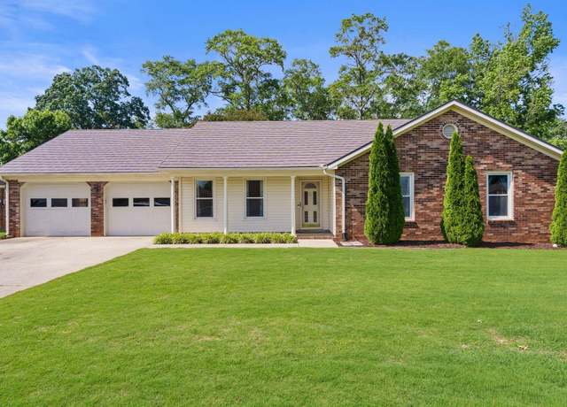 Property at 2302 Auburn Dr, Decatur, AL 35603, 3 beds, 2 baths