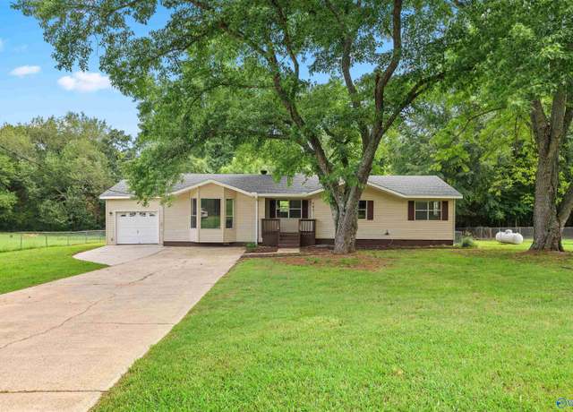 Property at 903 Wess Taylor Rd, Huntsville, AL 35811, 3 beds, 2 baths