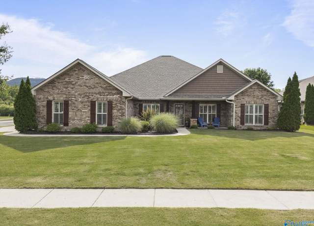 Property at 2514 Caldwell Park Ct SE, Owens Cross Roads, AL 35763, 4 beds, 3 baths