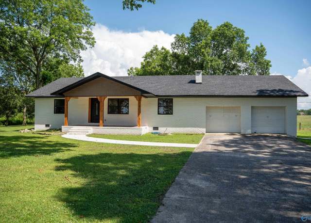 Property at 381 Red Barn Rd, Guntersville, AL 35976, 3 beds, 3 baths