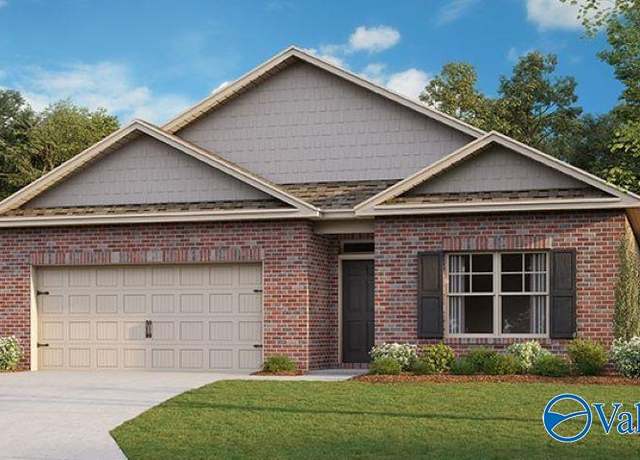 Property at 16 Moon Dr, Scottsboro, AL 35769, 4 beds, 2 baths