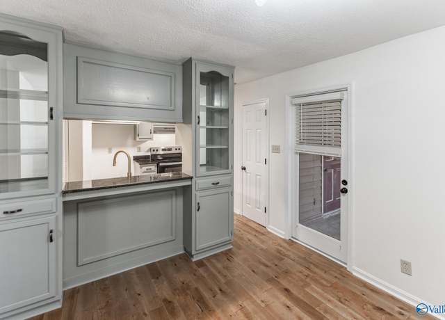 Property at 2113 Greenwood Pl #2113, Huntsville, AL 35802, 2 beds, 2 baths