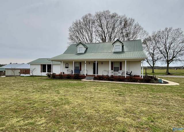 Property at 3305 Hustleville Rd, Albertville, AL 35951, 3 beds, 2.5 baths