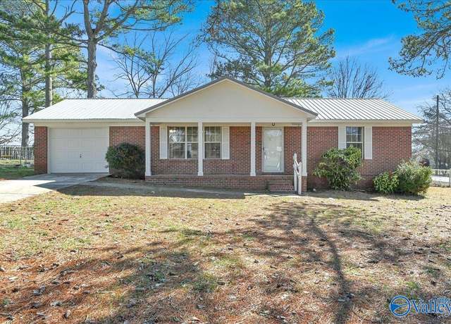Property at 21 SW Walker Dr, Arab, AL 35016, 3 beds, 1.5 baths