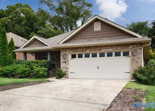 Property at 2906 Pasture View Ln, Owens Cross Roads, AL 35763, 3 beds, 2 baths