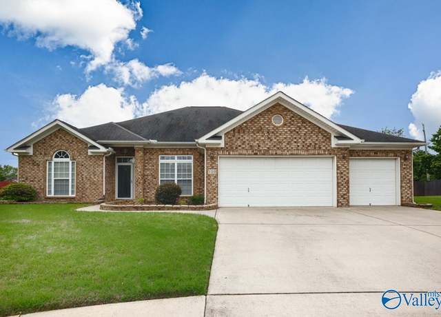 Property at 109 Back Creek Cir NW, Madison, AL 35757, 3 beds, 2.5 baths