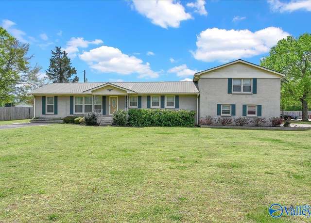 Property at 613-A Hwy 67 S, Decatur, AL 35603, 3 beds, 2 baths