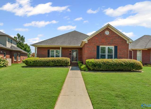 Property at 2209 Parkplace St SE, Decatur, AL 35601, 3 beds, 2 baths