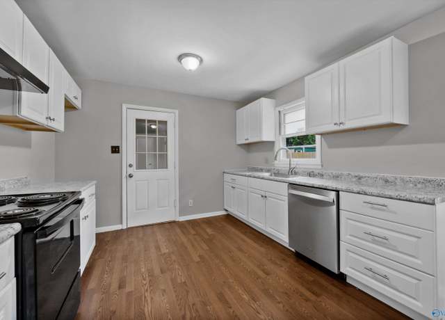 Property at 619 Kennan Rd, Huntsville, AL 35811, 3 beds, 2 baths