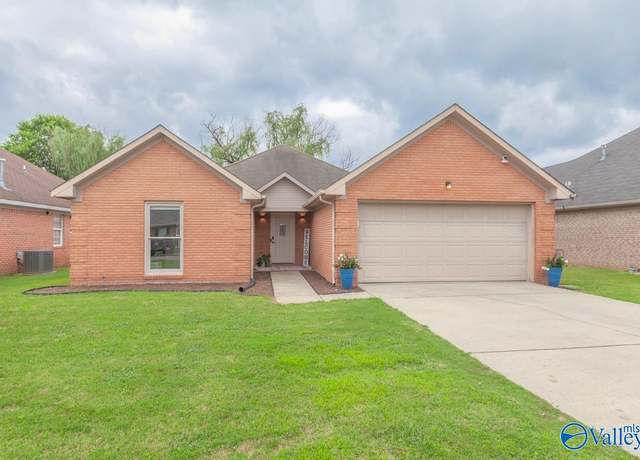 Property at 1801 Smith Ave, Decatur, AL 35603, 2 beds, 2 baths