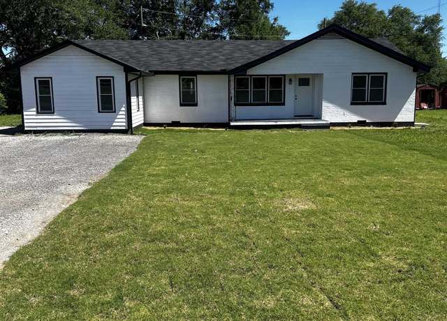 Property at 13471 Court St, Moulton, AL 35650, 4 beds, 2 baths