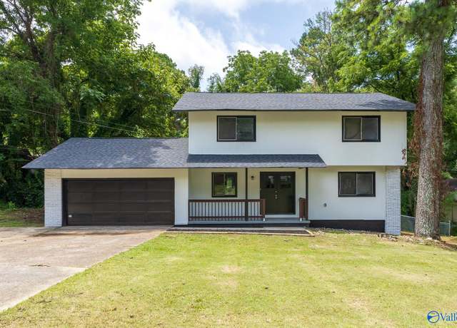 Property at 3627 Greenbriar Dr, Huntsville, AL 35810, 4 beds, 3 baths