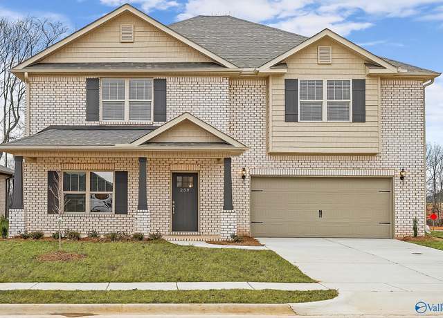Property at 14 Valion St, Meridianville, AL 35759, 4 beds, 2.5 baths