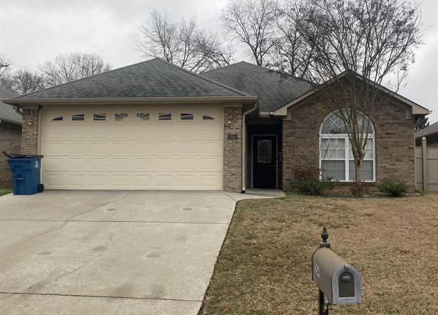 Property at 204 South Walnut St, Boaz, AL 35957, 2 beds, 2 baths